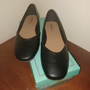Womens black shoes